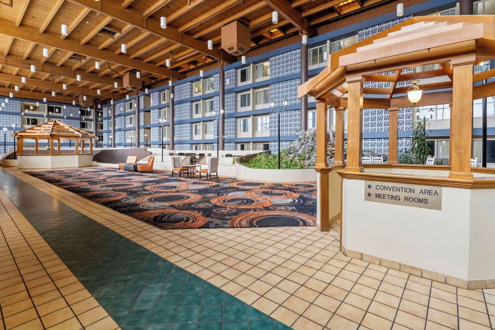 Red Lion Hotel Charlotte 2