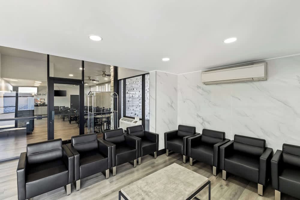 SureStay Hotel by Best Western Phoenix Airport 3