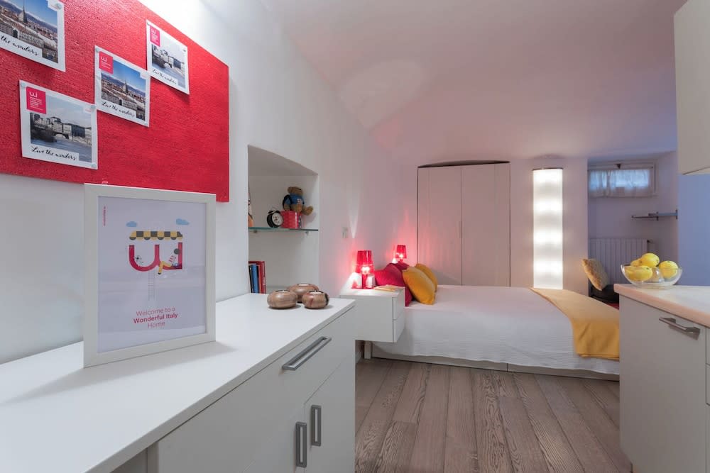 Red Studio near Porta Nuova by Wonderful Italy 2