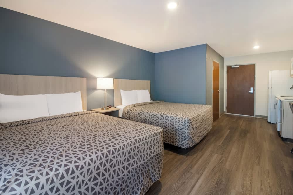 WoodSpring Suites Charlotte Airport 4