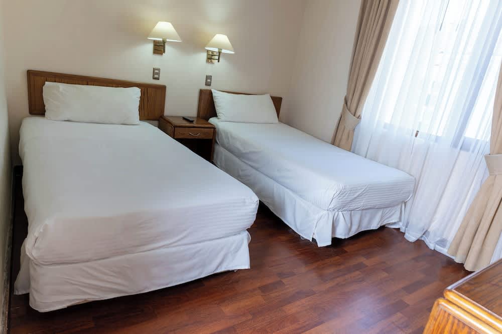 Hotel Francisco De Aguirre 1