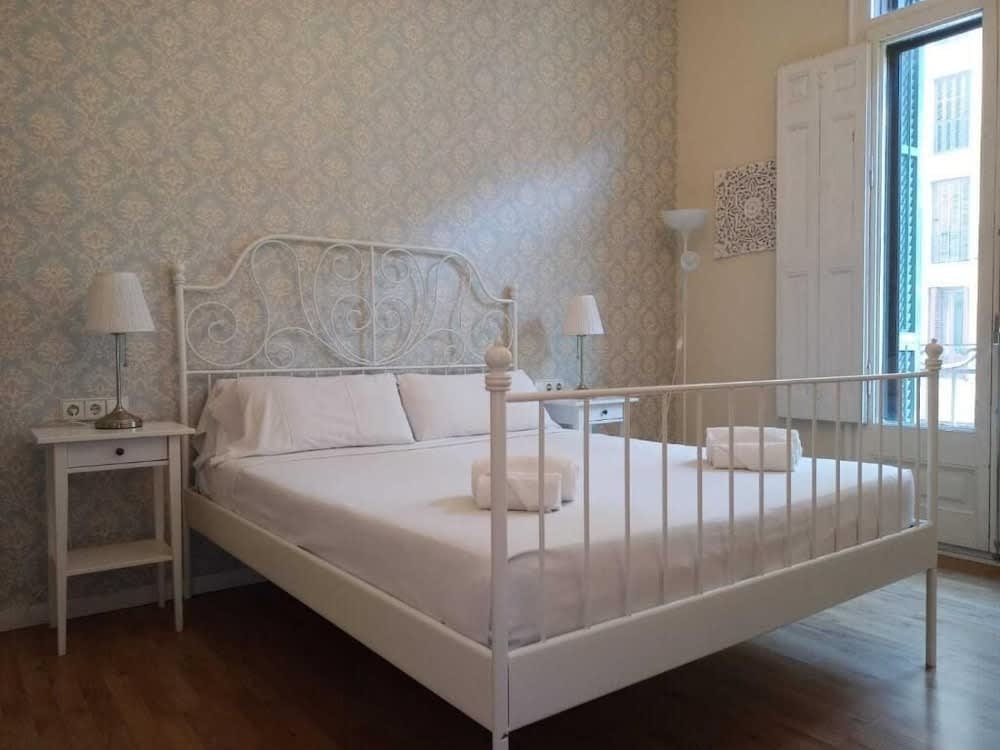 Lumine Luxury Suites by gaiarooms 1