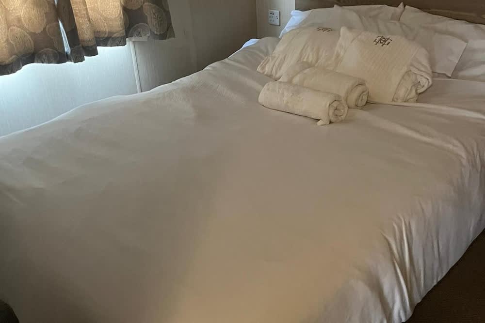 2br-sleeps6-wifi-freeparking-holidaypark 2