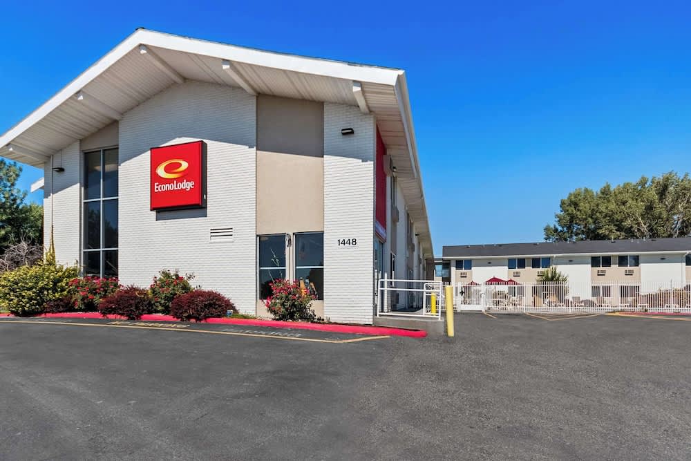 Econo Lodge 1