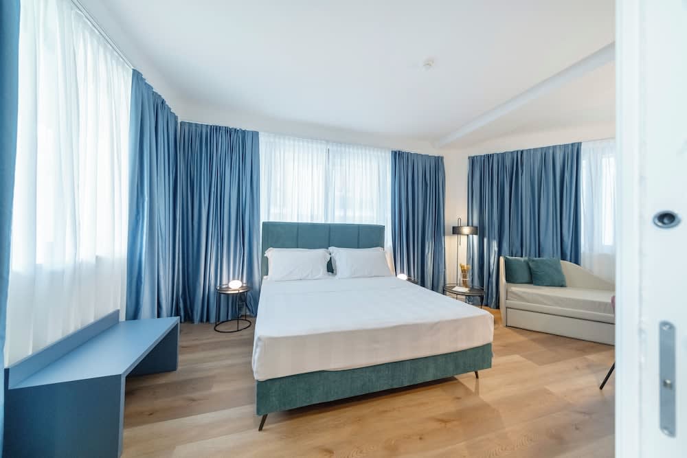 BISCARDI Hotel 1