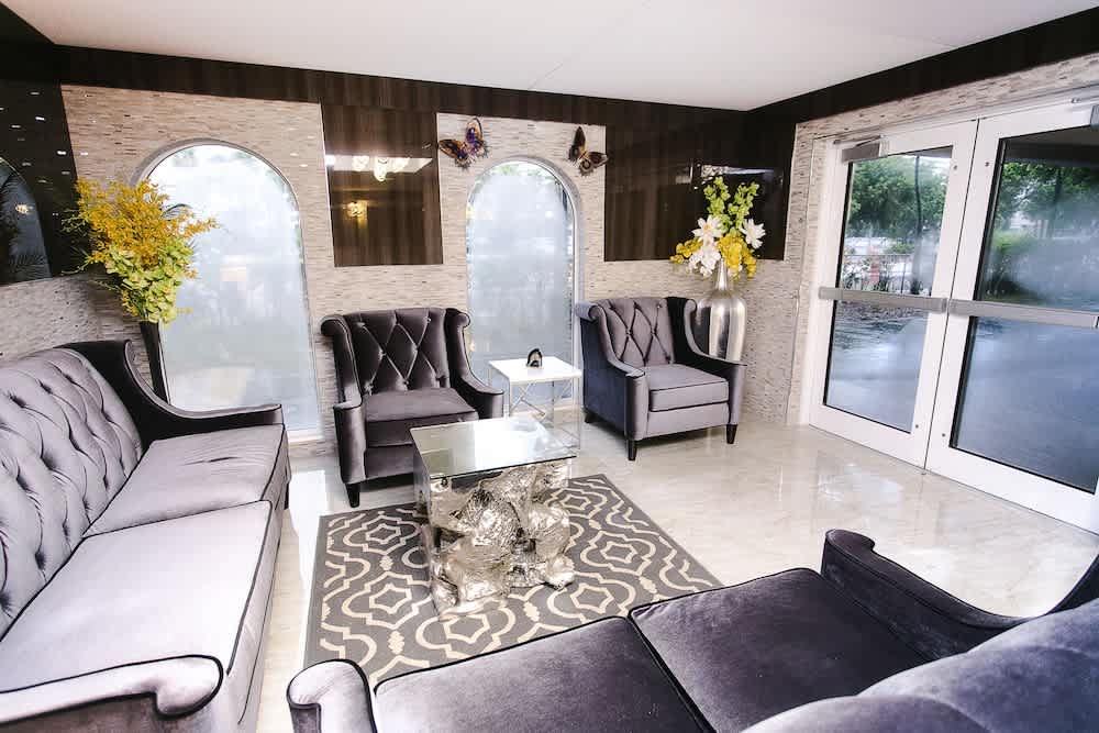 Ocean Beach Palace 2