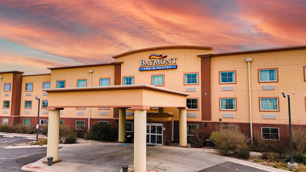 Baymont by Wyndham Midland Center 1