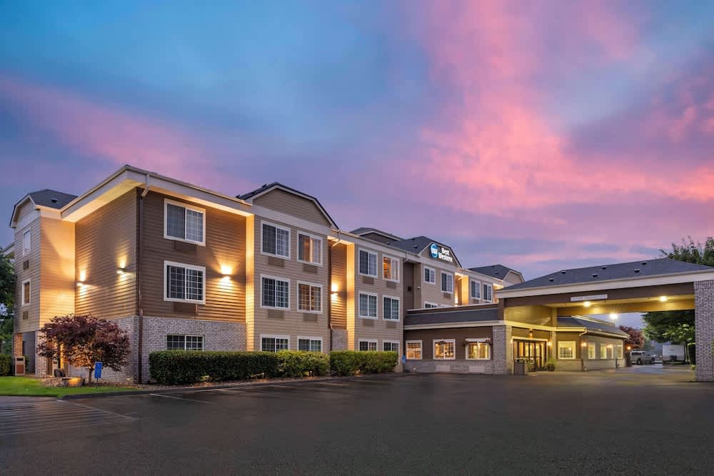 Best Western Columbia River Waterfront Hotel Astoria 1