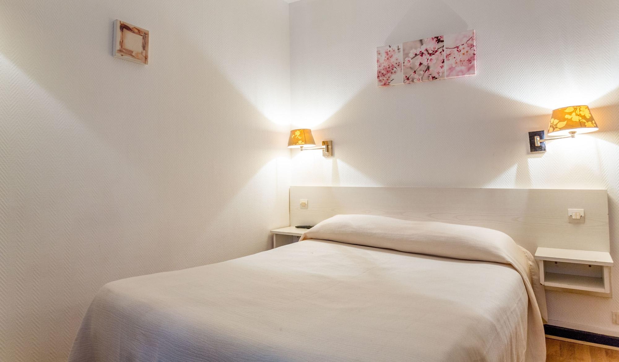 Victory Hotel Galou 5