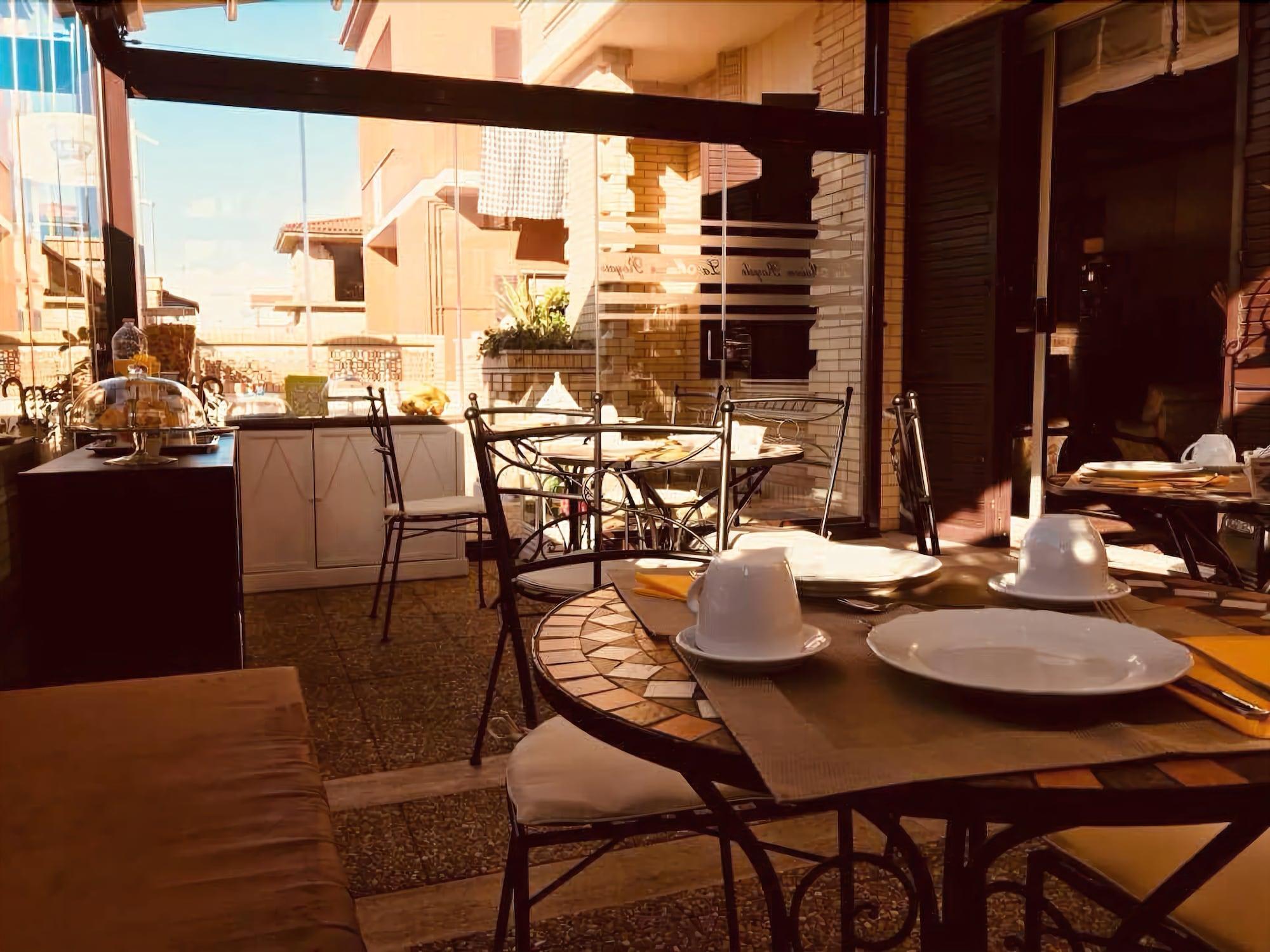 La Maison Royale downtown bed and italian breakfast 2