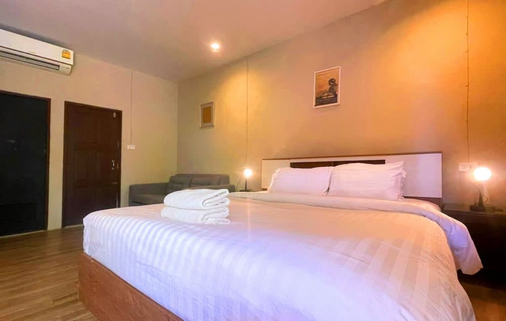 New Breakers Hotel Rawai 5