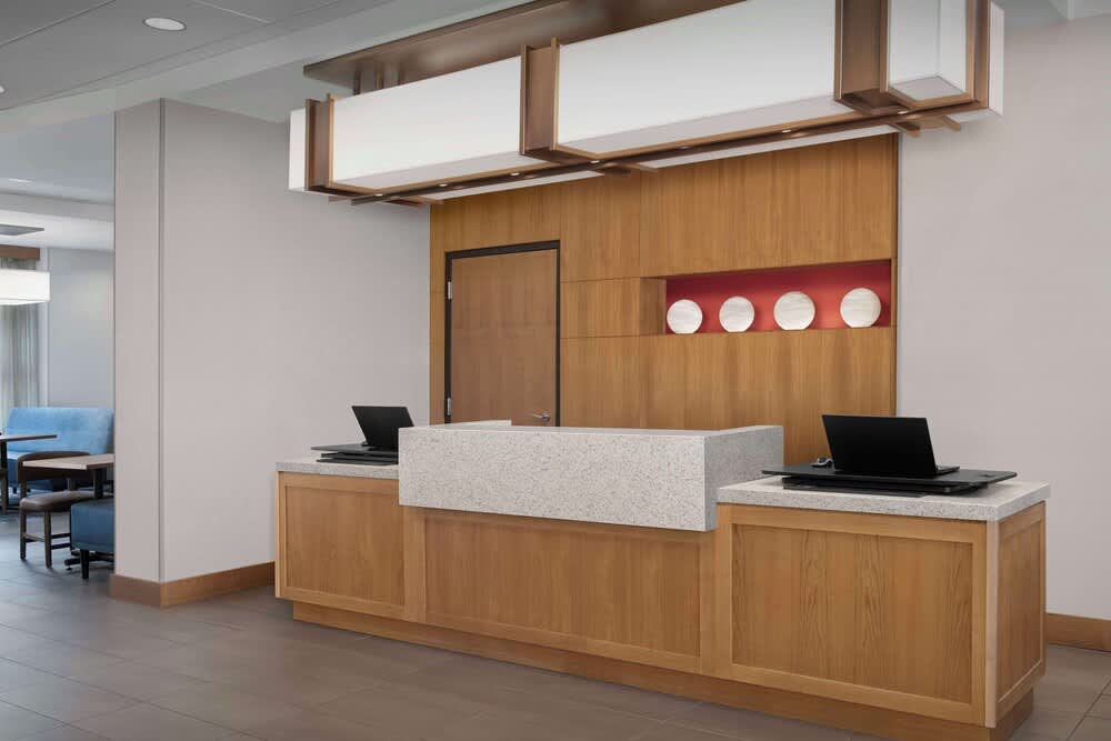 Hyatt Place Boulder Pearl Street - Newly Renovated 2