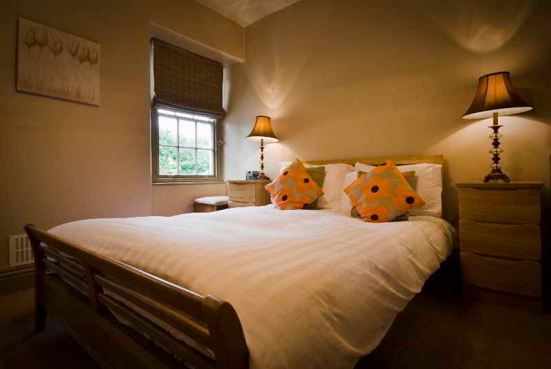 Tweedies Bar and Lodge 3