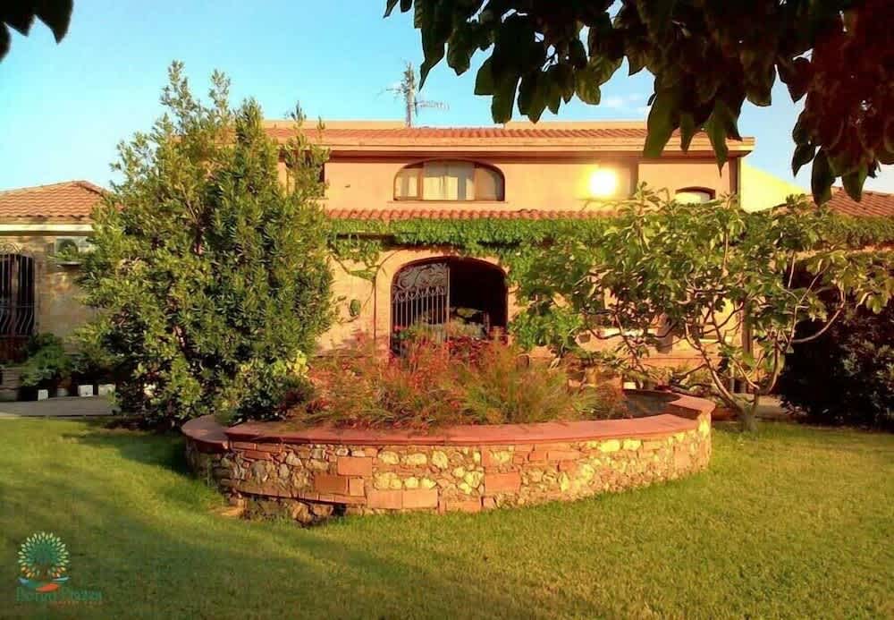 agriturismo borgo piazza 1