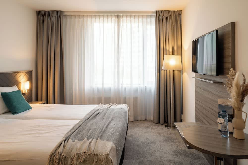 Churchill hotel Terneuzen 1