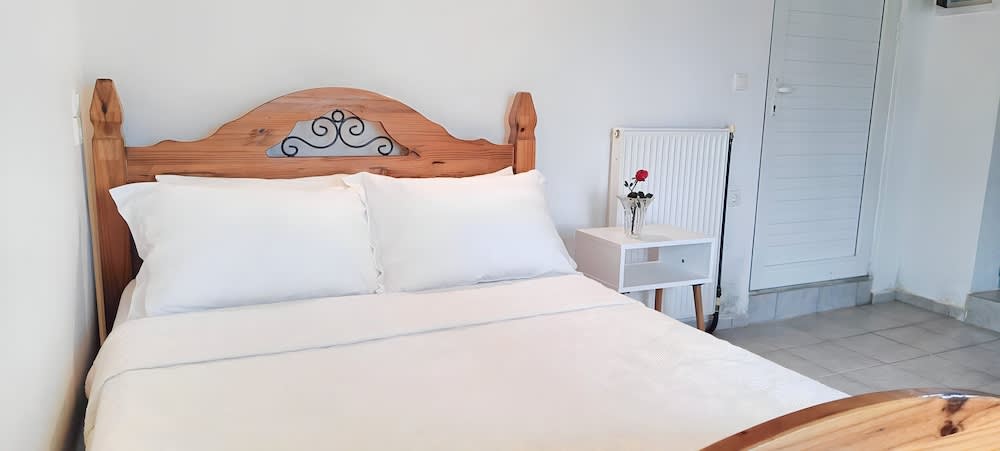 SkyFrame Apartments - Sea, Olive & Nature Escape 2