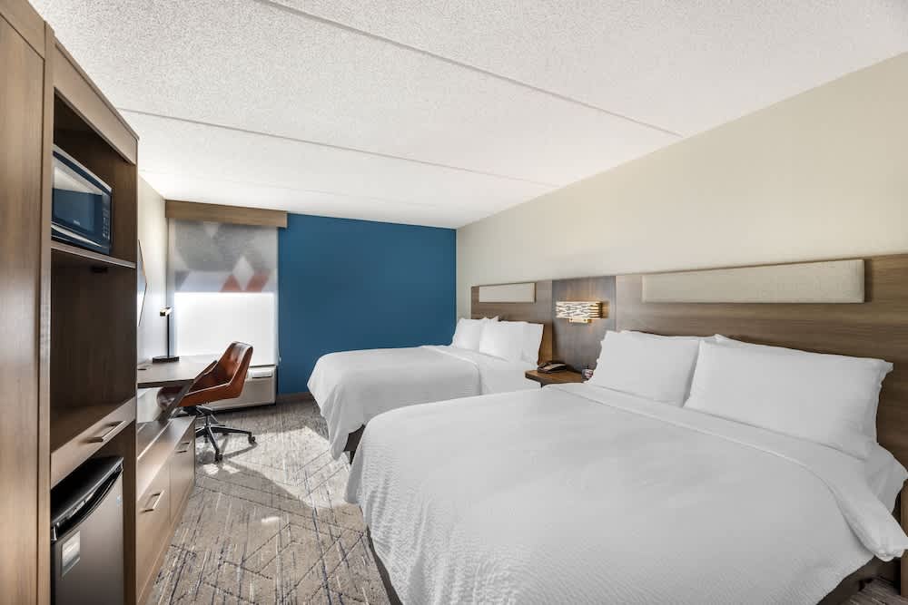 Holiday Inn Express Crestwood by IHG 3