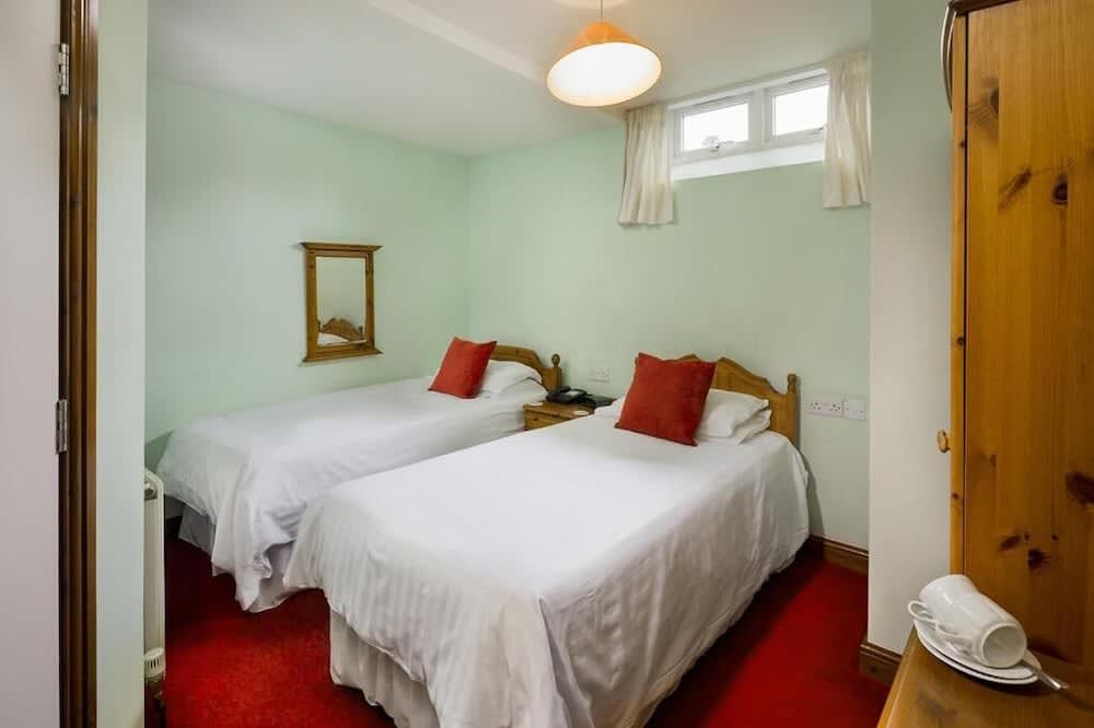 The Queens Head Kettlesing 1