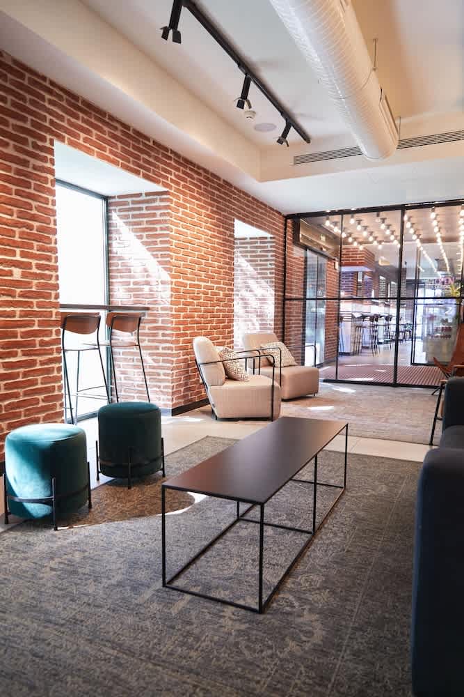 LATROUPE Prado Hostel 2