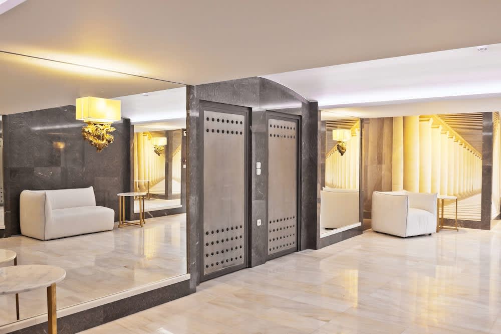 Royal Marmin Bay Boutique & Art Hotel 2