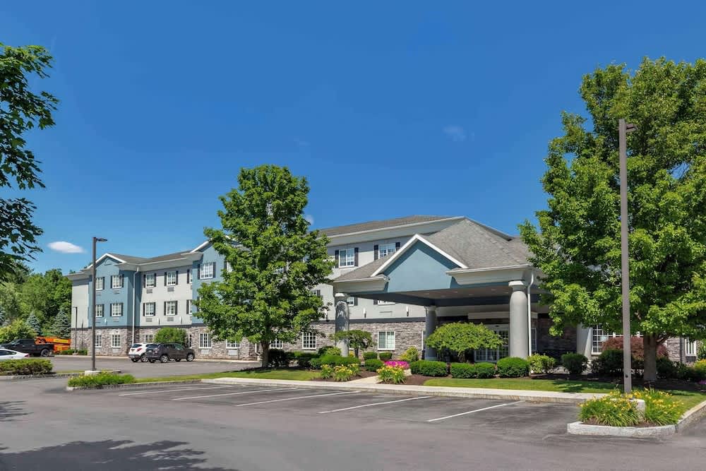 Comfort Inn & Suites East Greenbush - Albany 1