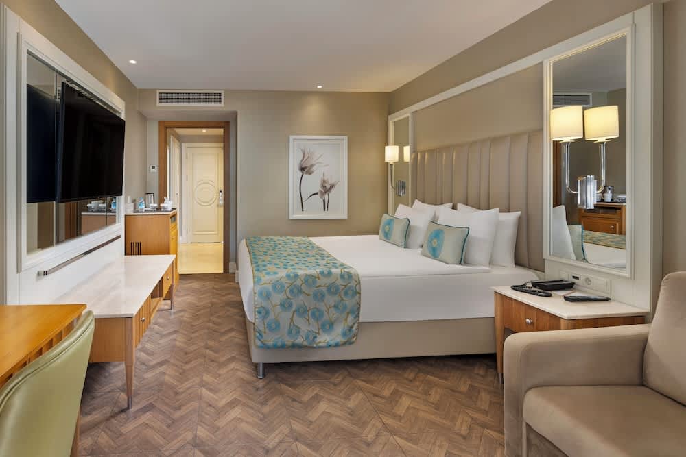 Titanic Deluxe Lara 3