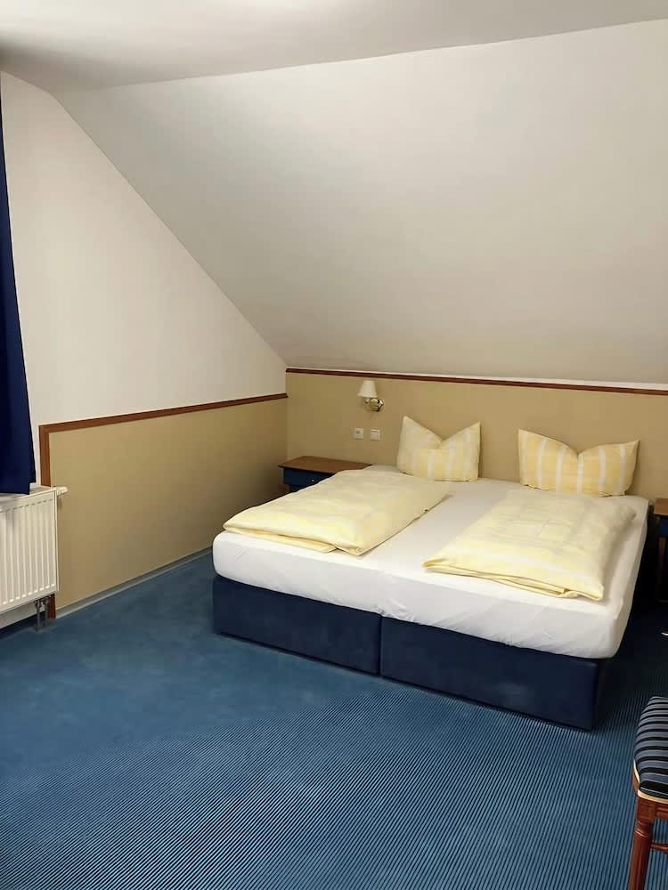 Hotel am Bayrischen Platz 2