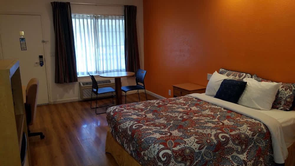 Rodeway Inn Alameda-Oakland 2