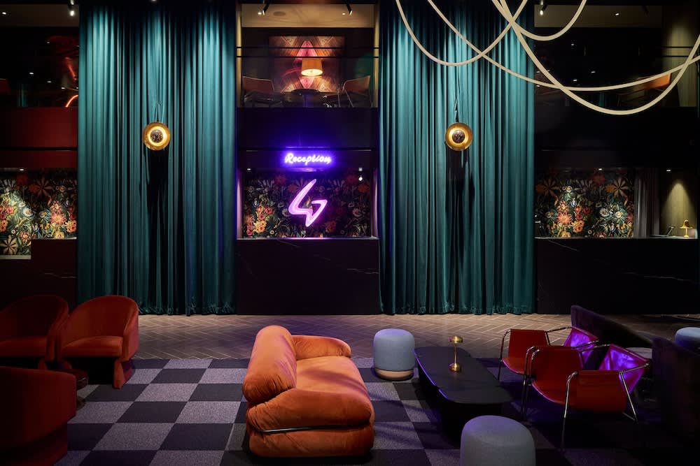 Paramount Hotel Times Square 4