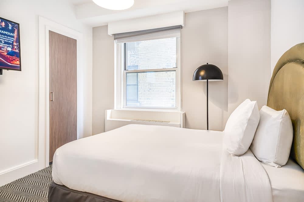 Paramount Hotel Times Square 2