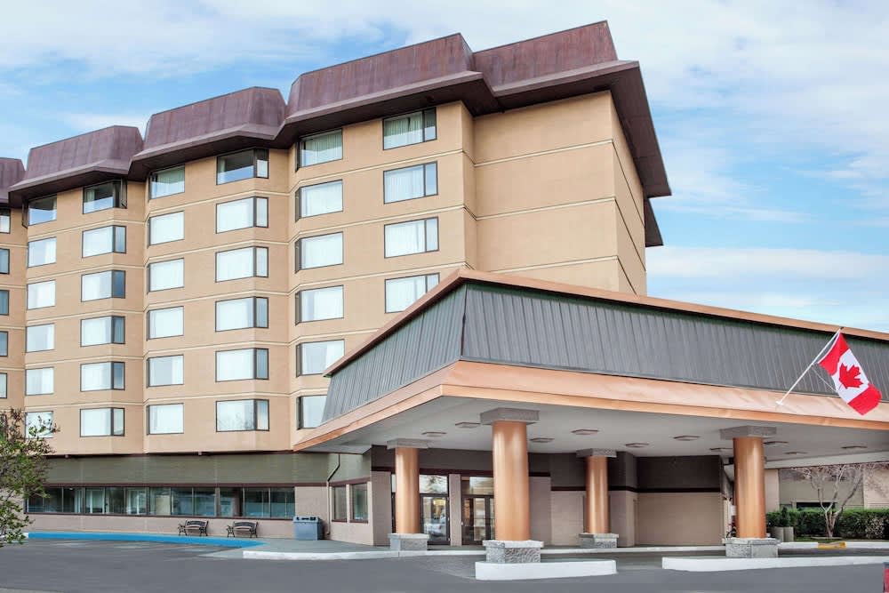 Baymont by Wyndham Red Deer 1