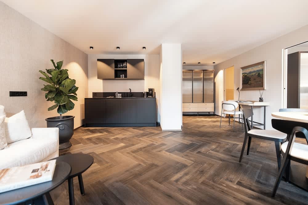 Schwarzer Adler - Concept Living 4