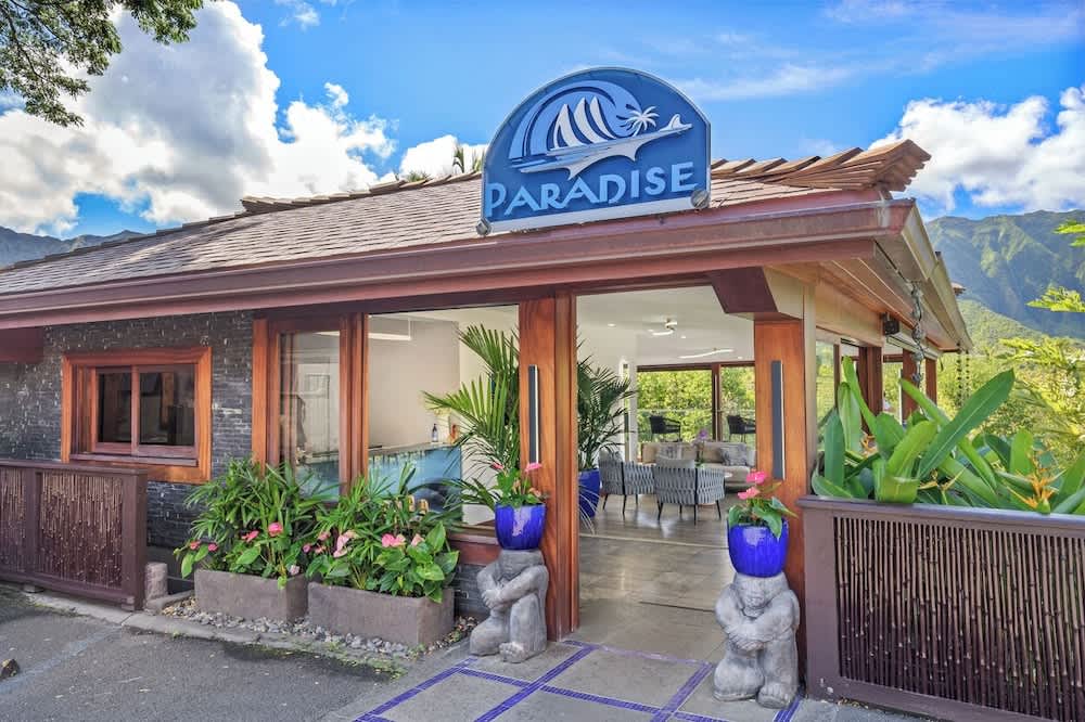 Paradise Bay Resort 2