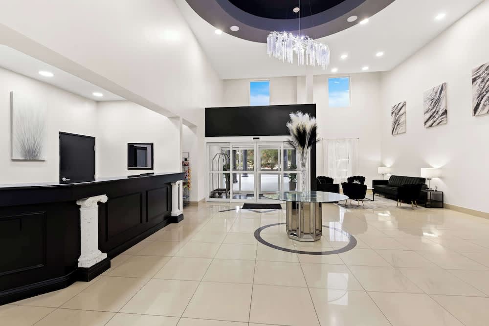 Sonesta Essential Savannah 5