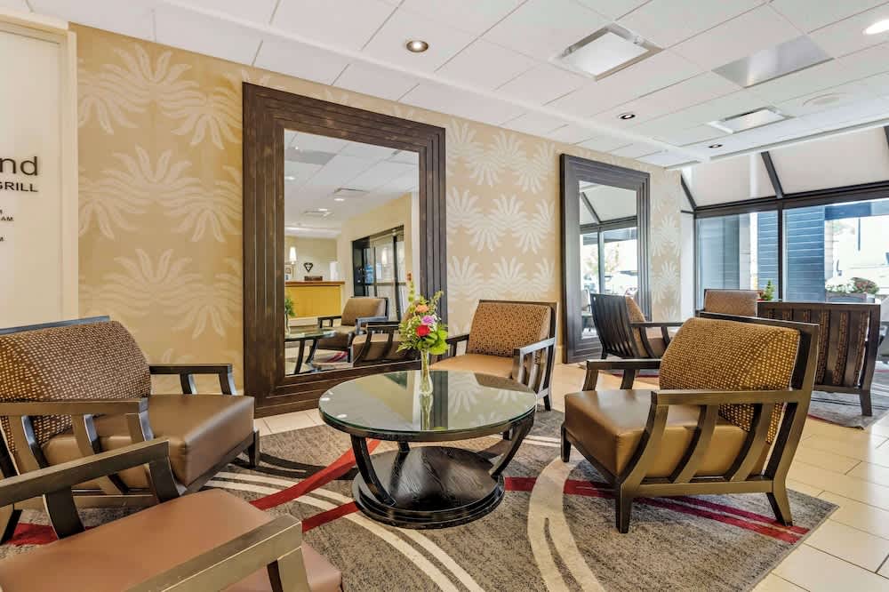 Best Western Plus InnTowner Madison 2