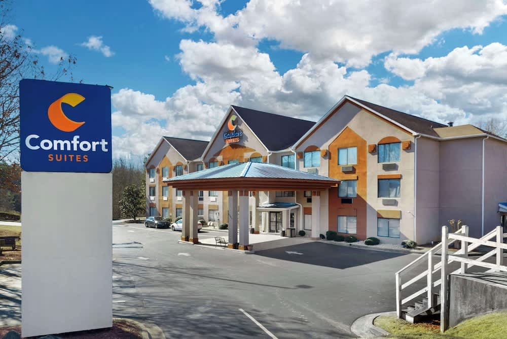 Comfort Suites Northside Hospital Gwinnett 1