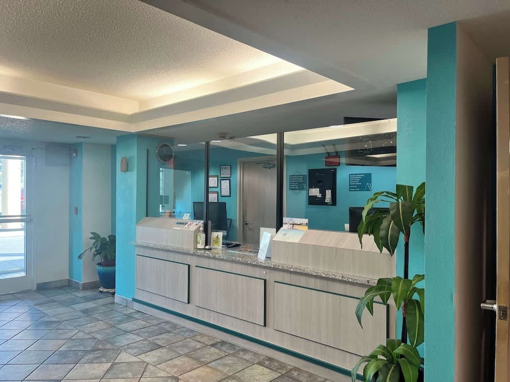 Howard Johnson by Wyndham Clarksville Tennessee 1