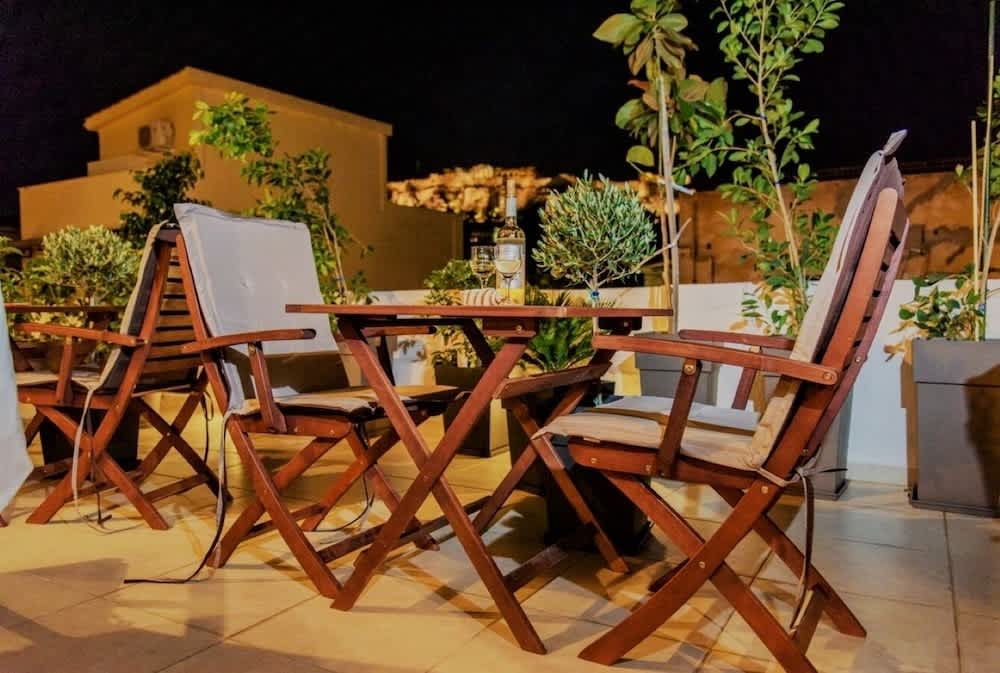 Theasis Athens 1