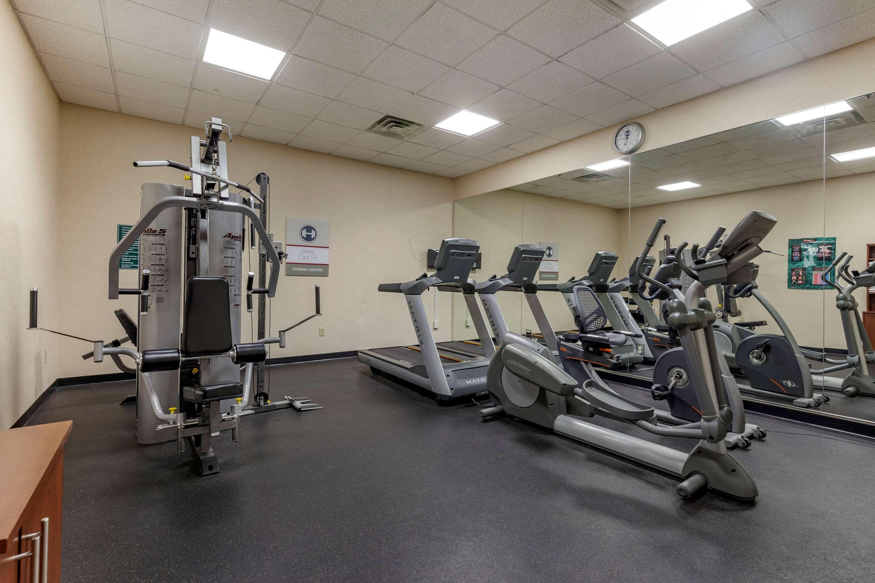 Clarion Suites At The Alliant Energy Center 2