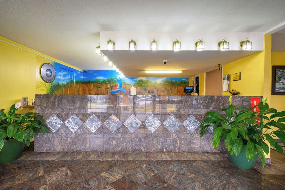 Econo Lodge Decatur South 2