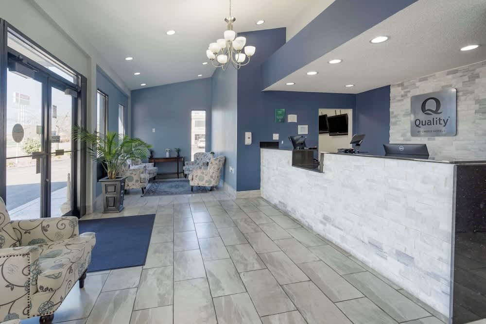 Quality Inn & Suites Bloomington University Area 5