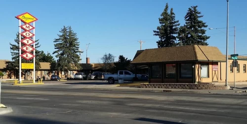 Cheyenne Motel 2