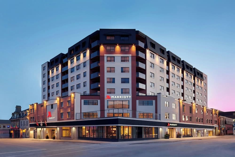 Kingston Marriott Hotel 1