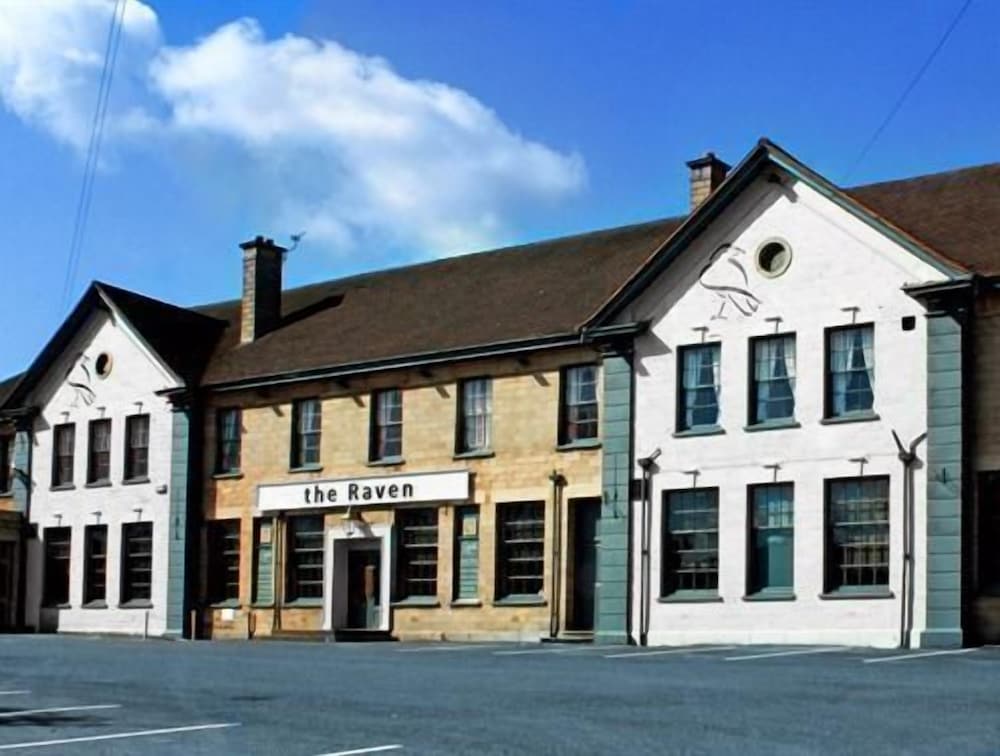 The Raven Hotel 1
