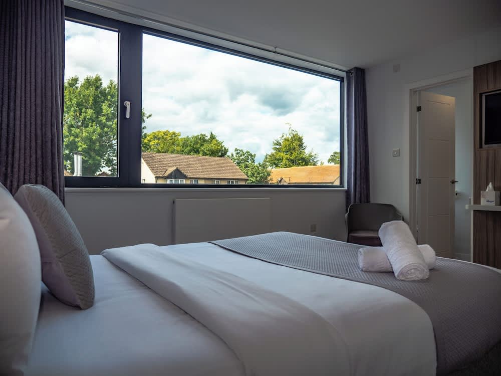 Sky Nights Hotel London Heathrow 1