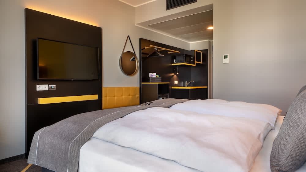 Holiday Inn - the niu, FURY ASCHHEIM MESSE by IHG 4