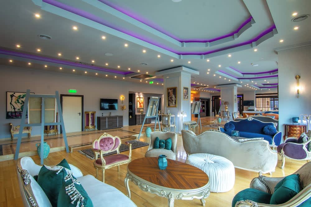 Phoenicia Express Hotel 1