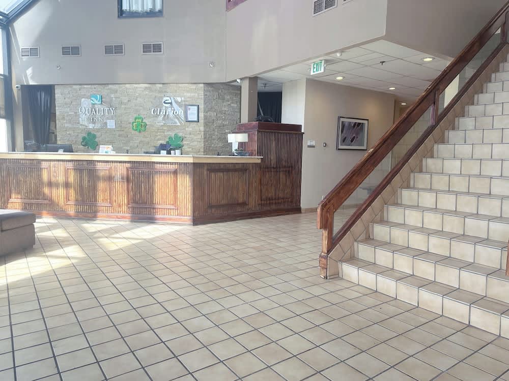 Clarion Inn 2