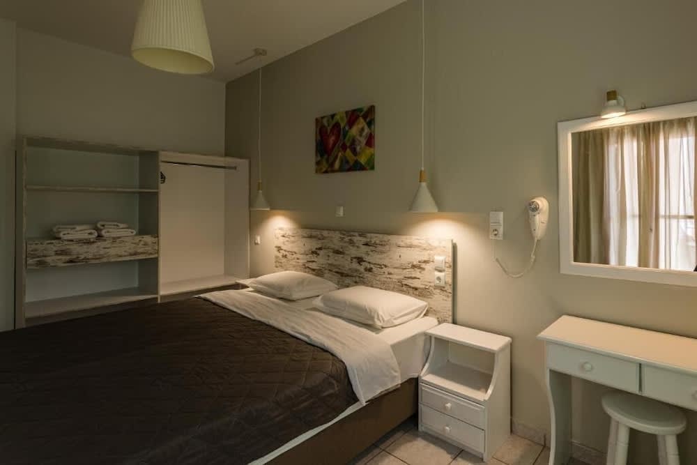 Lefkis apartments & studios 2