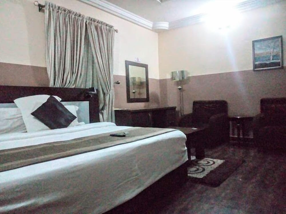 Stamford Hotels 1
